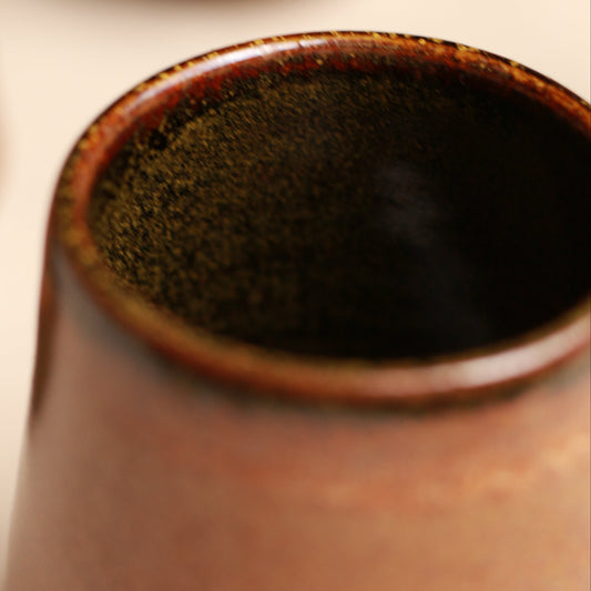 maati stoneware tumbler edges
